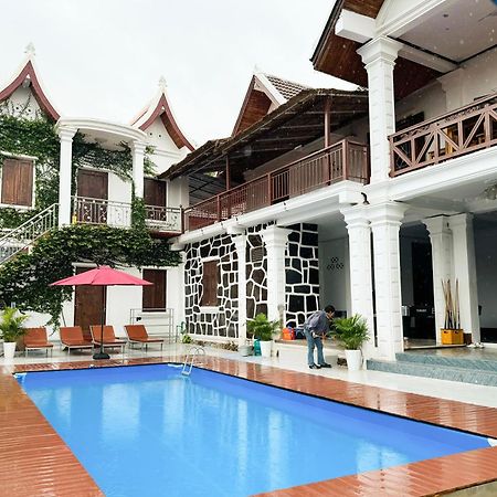 Sabai Sabai Backpackers Hostel 루앙프라방 외부 사진