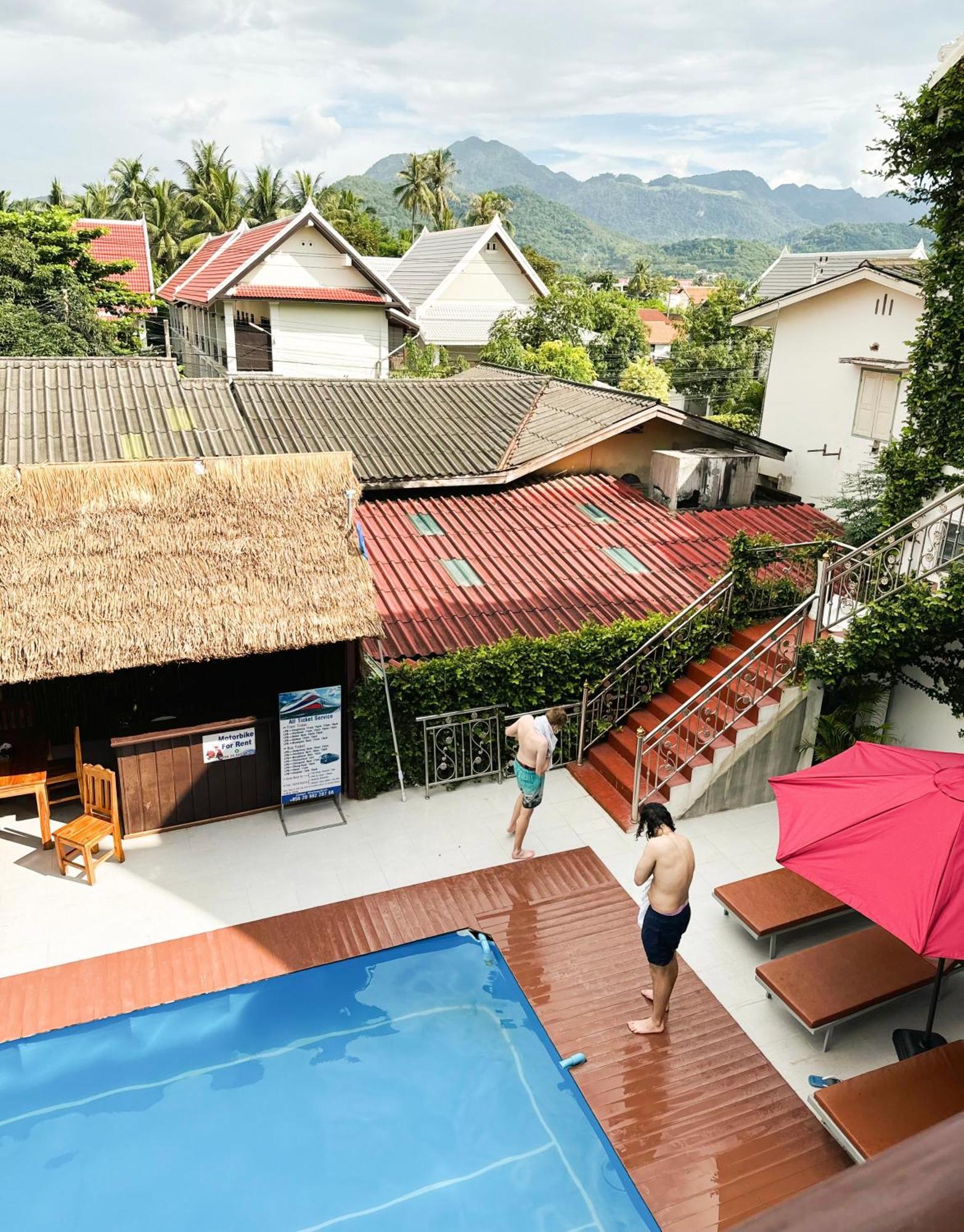 Sabai Sabai Backpackers Hostel 루앙프라방 외부 사진