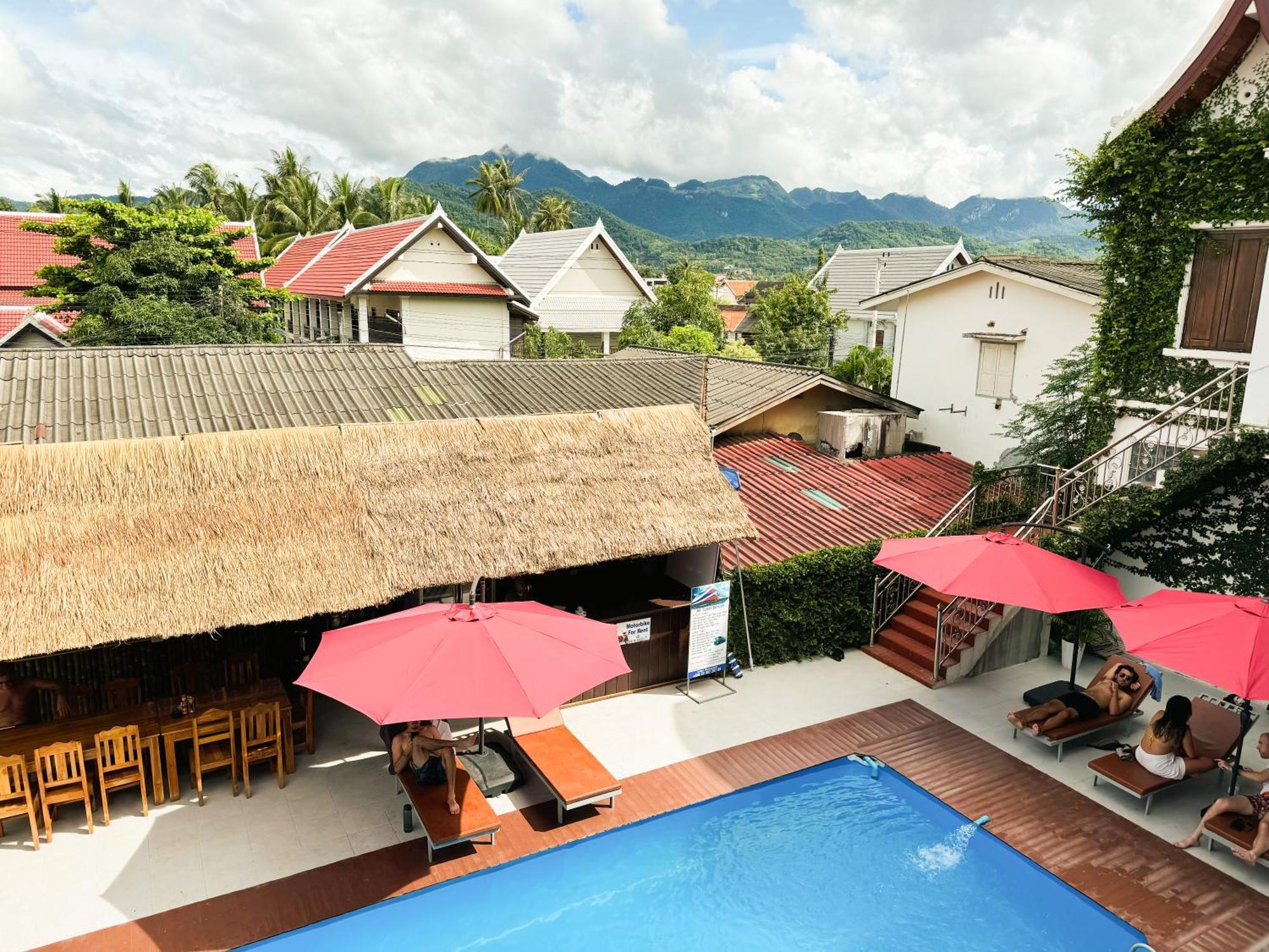 Sabai Sabai Backpackers Hostel 루앙프라방 외부 사진