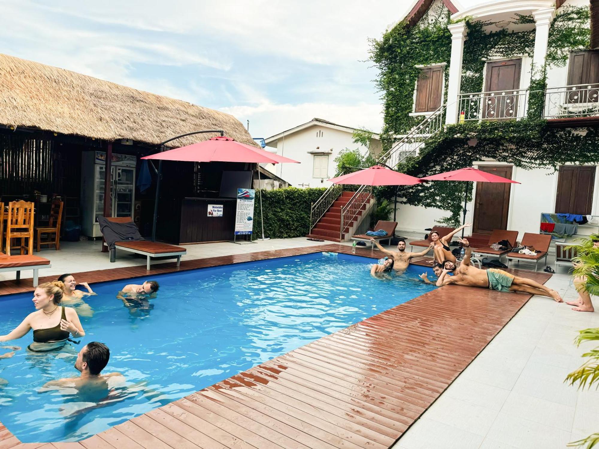 Sabai Sabai Backpackers Hostel 루앙프라방 외부 사진